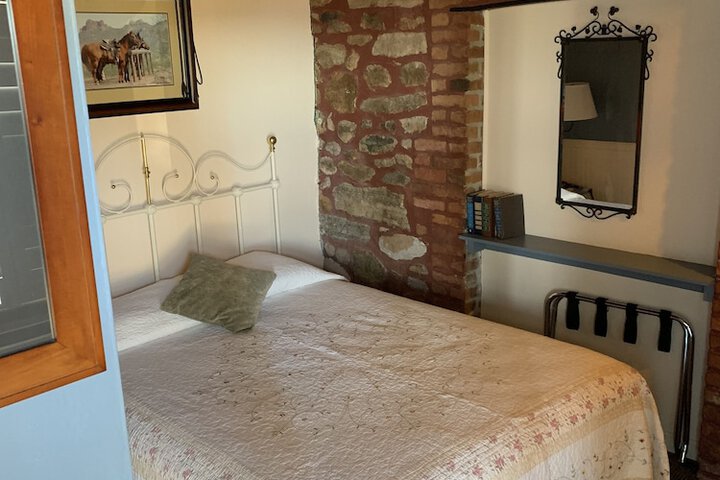 Classic Double Room 1 Queen Bed (20 of 33)