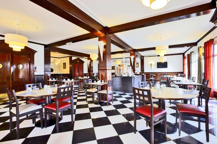 Dining 96 of 145