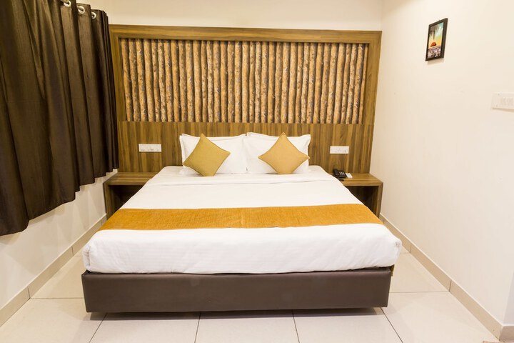 Room 32 of 72