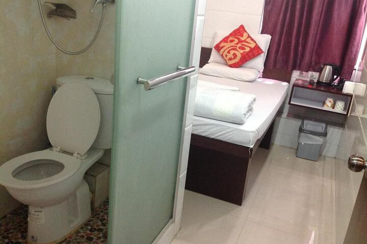 Room 37 of 52