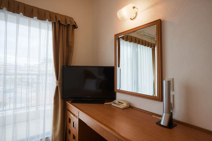 Room 26 of 97