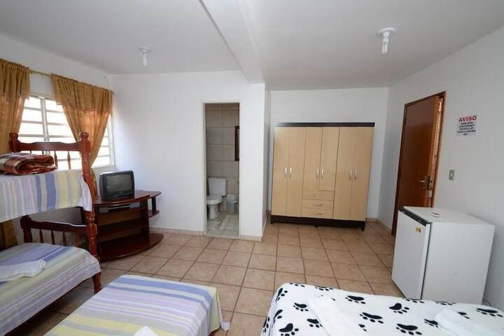 Room 6 of 34
