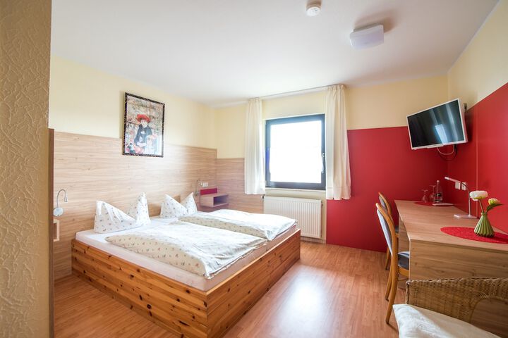 Room 4 of 14