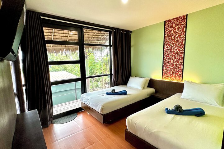 Room 6 of 48