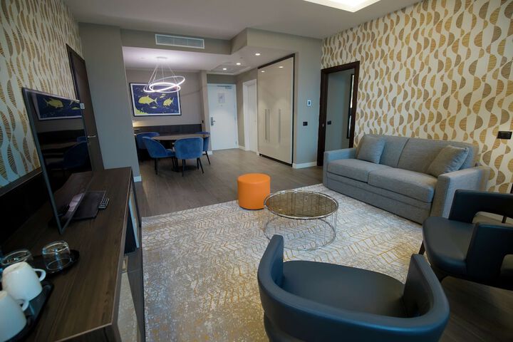 Room 21 of 46