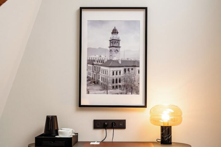 Room 6 of 30