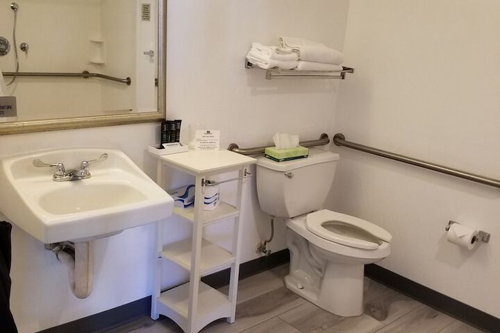 Bathroom sink