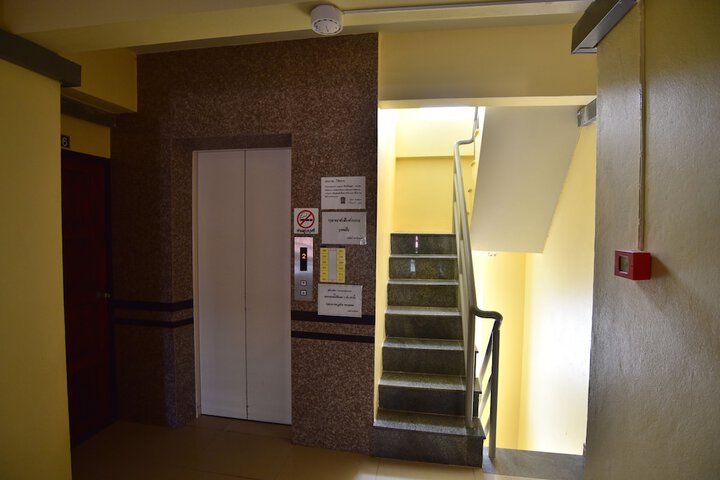 Ballroom/Hall 10 of 17