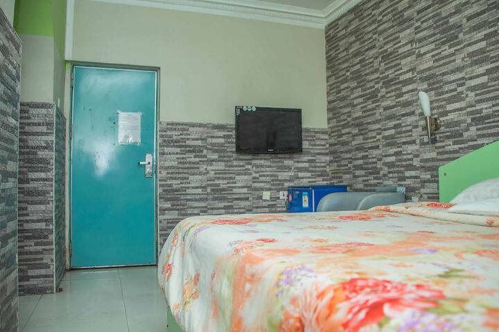 Room 20 of 48