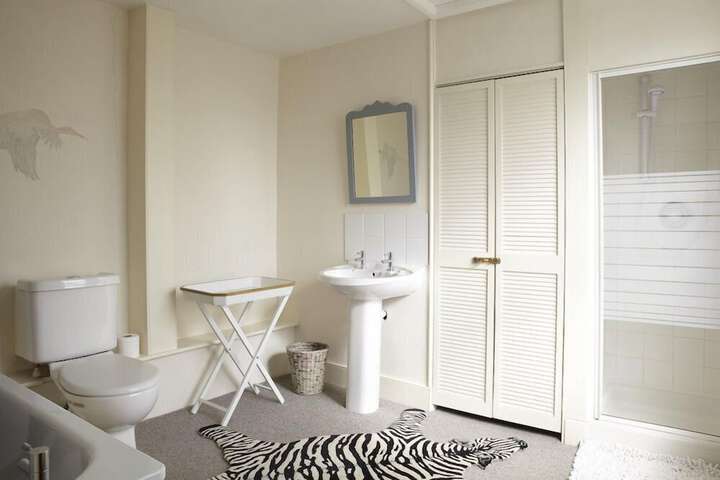 Room 8 of 8
