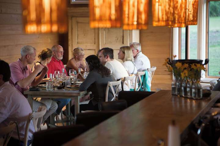 Dining 53 of 82
