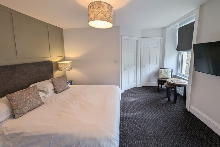 Room 9 of 31