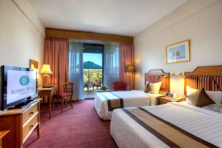 Room 3 of 35