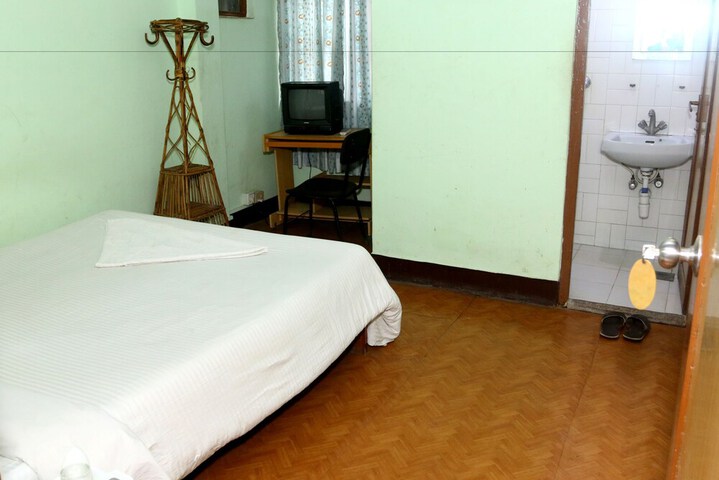 Room 17 of 48