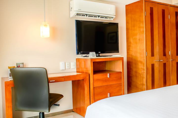 Room 18 of 66