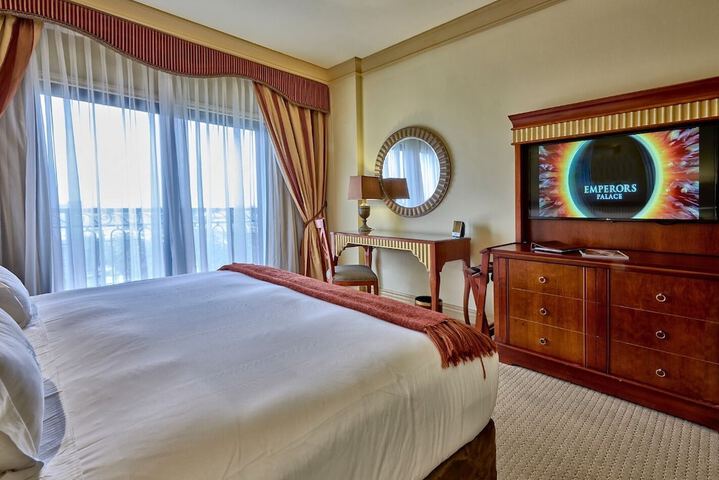 Room 28 of 95