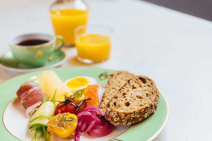 Breakfast/Coffee Service 104 of 119