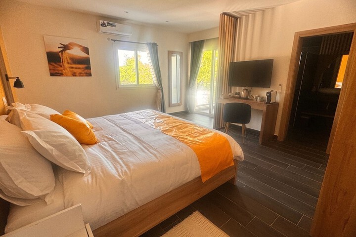 Room 12 of 46