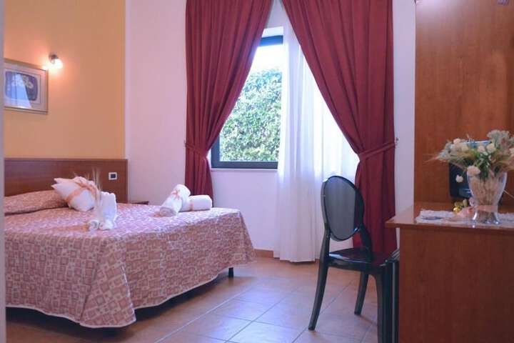 Room 15 of 31