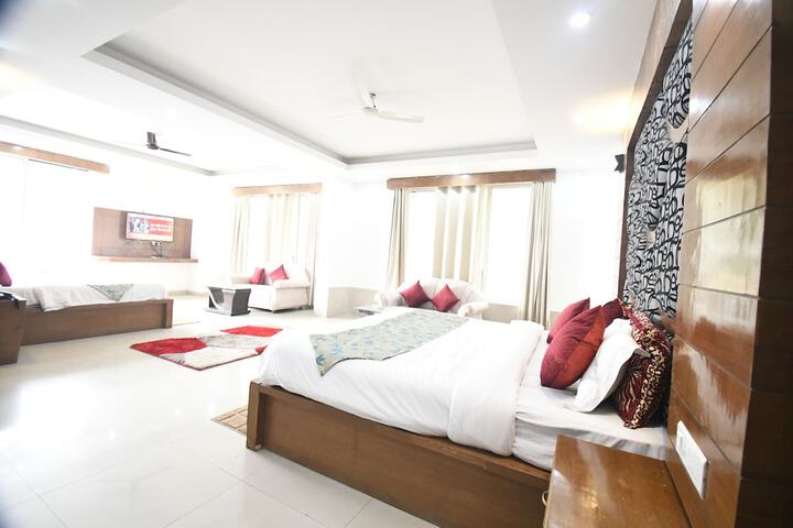 Room 40 of 70