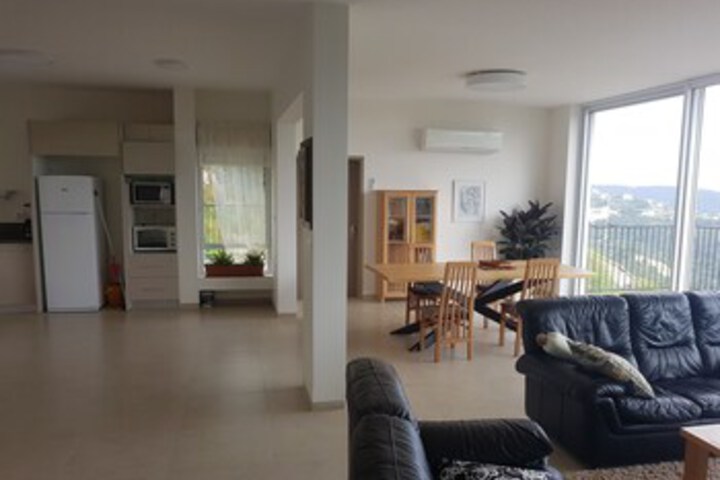 Room 10 of 21