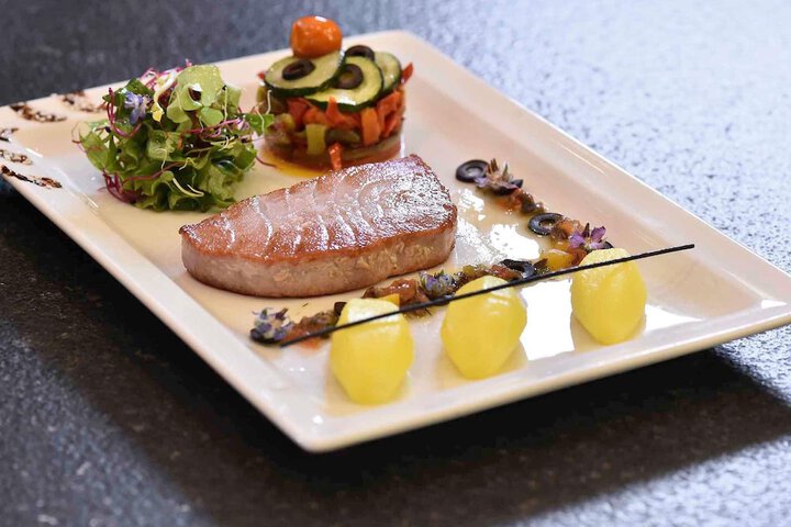 Dining 44 of 88