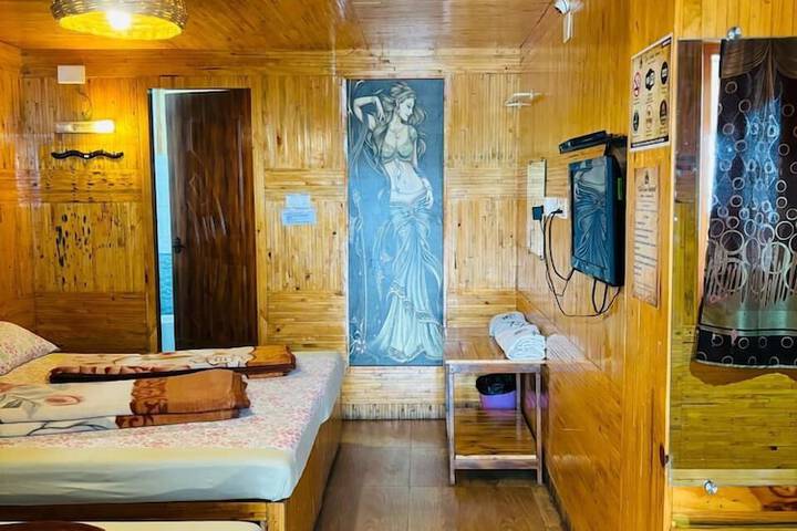 Room 36 of 195