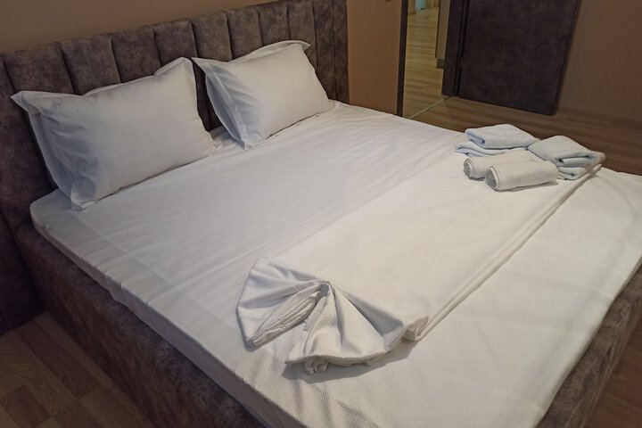 Room 21 of 80