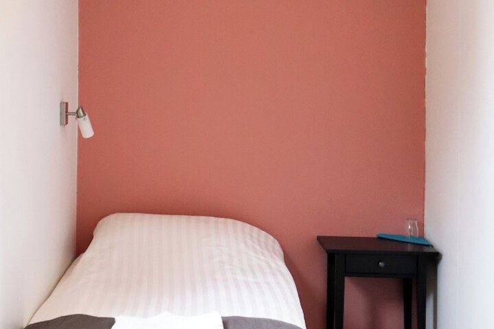 Room 15 of 41