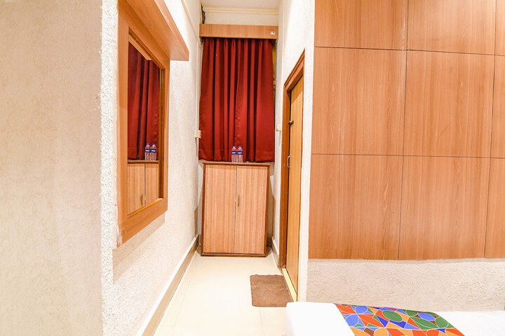 Room 30 of 38