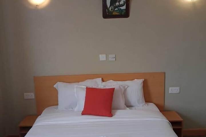 Room 2 of 7