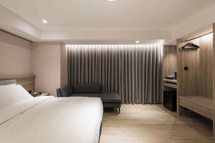 Room 50 of 145