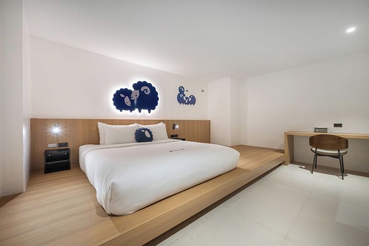 Room 43 of 106
