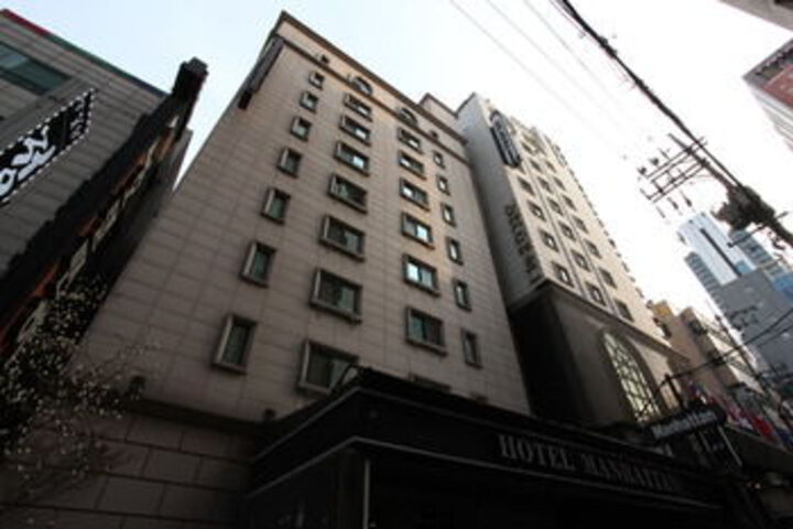 Hotel Entry