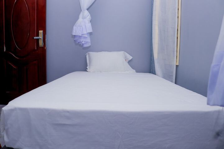 Room 4 of 30