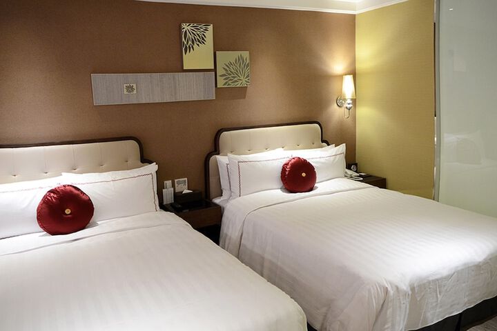 Room 27 of 54