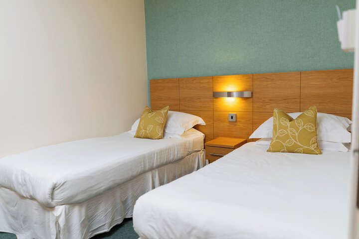 Room 13 of 74