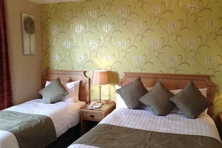 Room 6 of 82