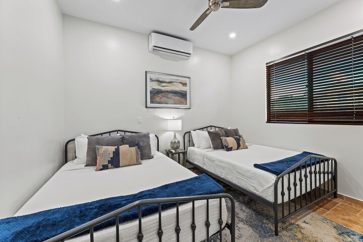Room 20 of 65