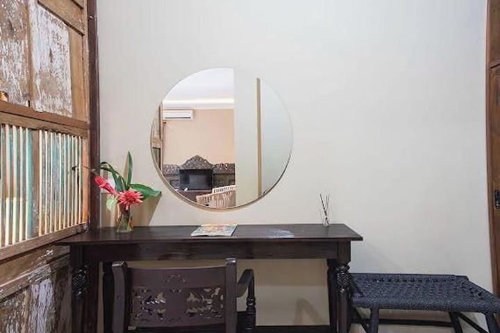 Room 76 of 165