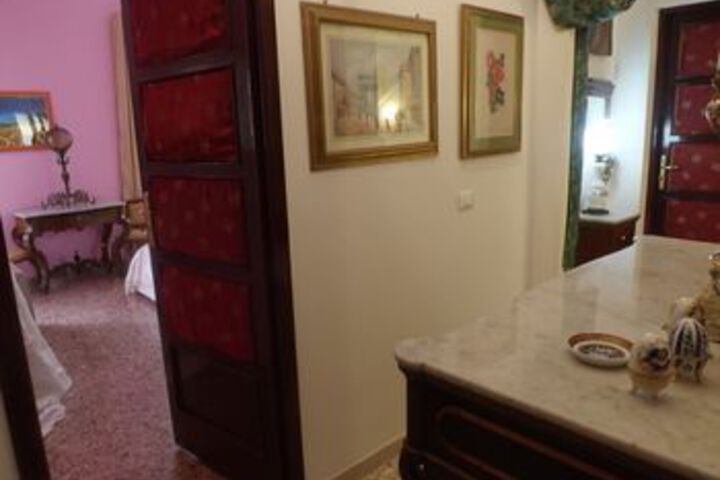Ballroom/Hall 53 of 69
