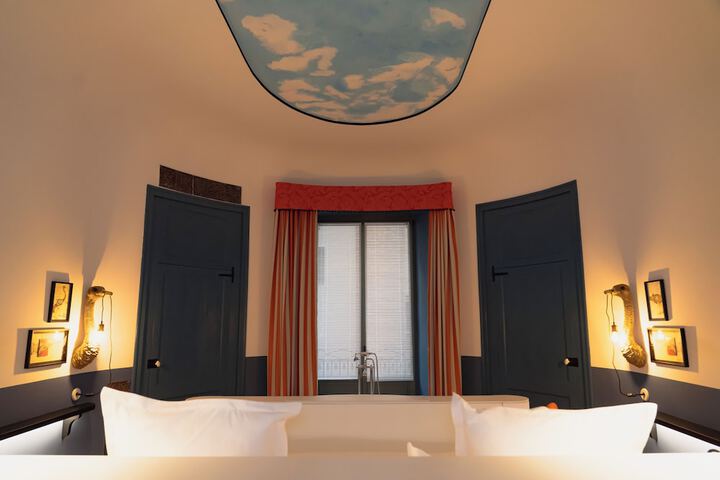 Room 19 of 54