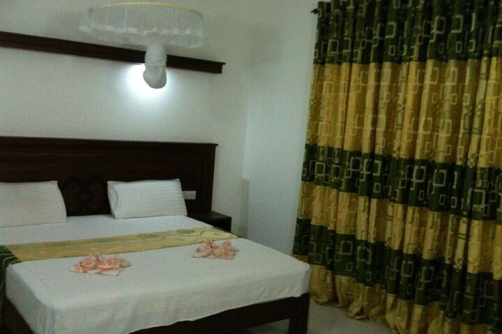 Room 5 of 36