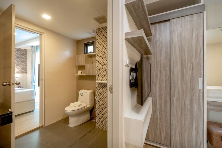 Room 43 of 50
