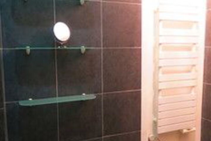 Room 2 of 19