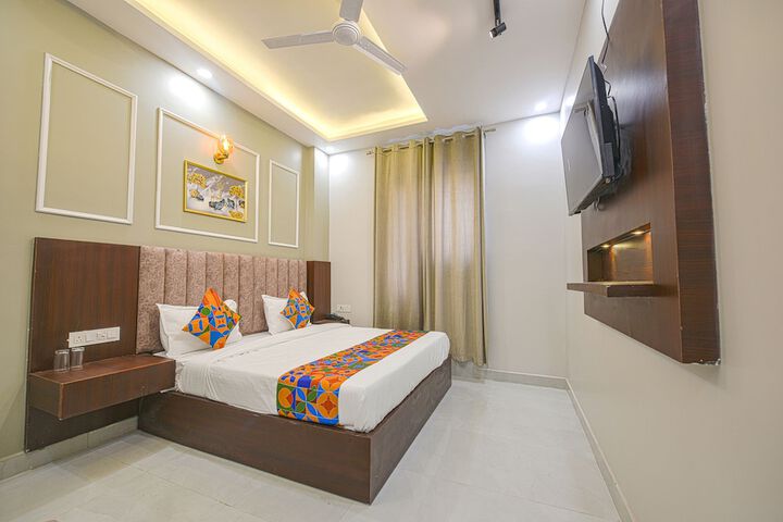 Room 18 of 38