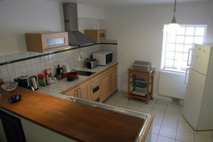 Room 30 of 48