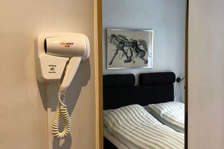 Room 12 of 35