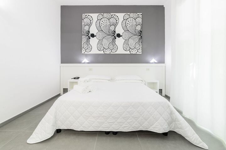 Room 15 of 62