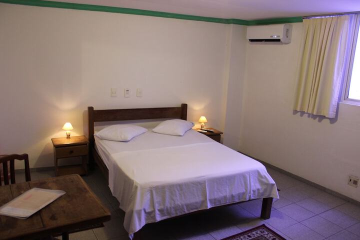 Room 12 of 40